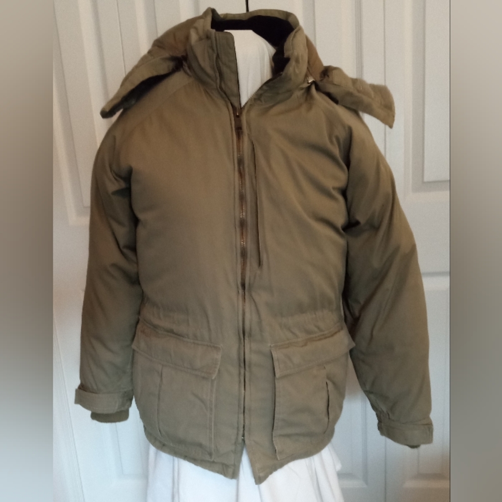 Unisex Cabela's goose down winter coat size S